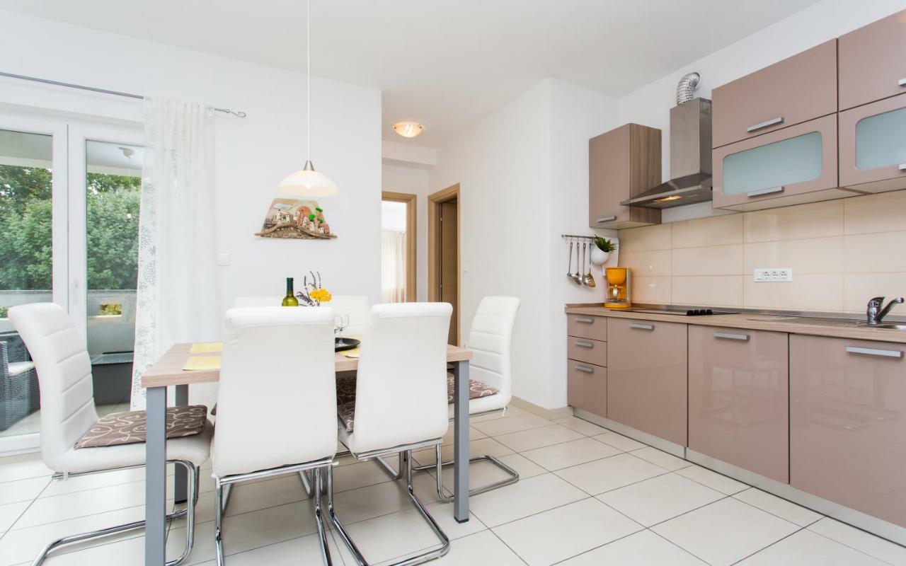 Apartments Matea I Baška Eksteriør bilde