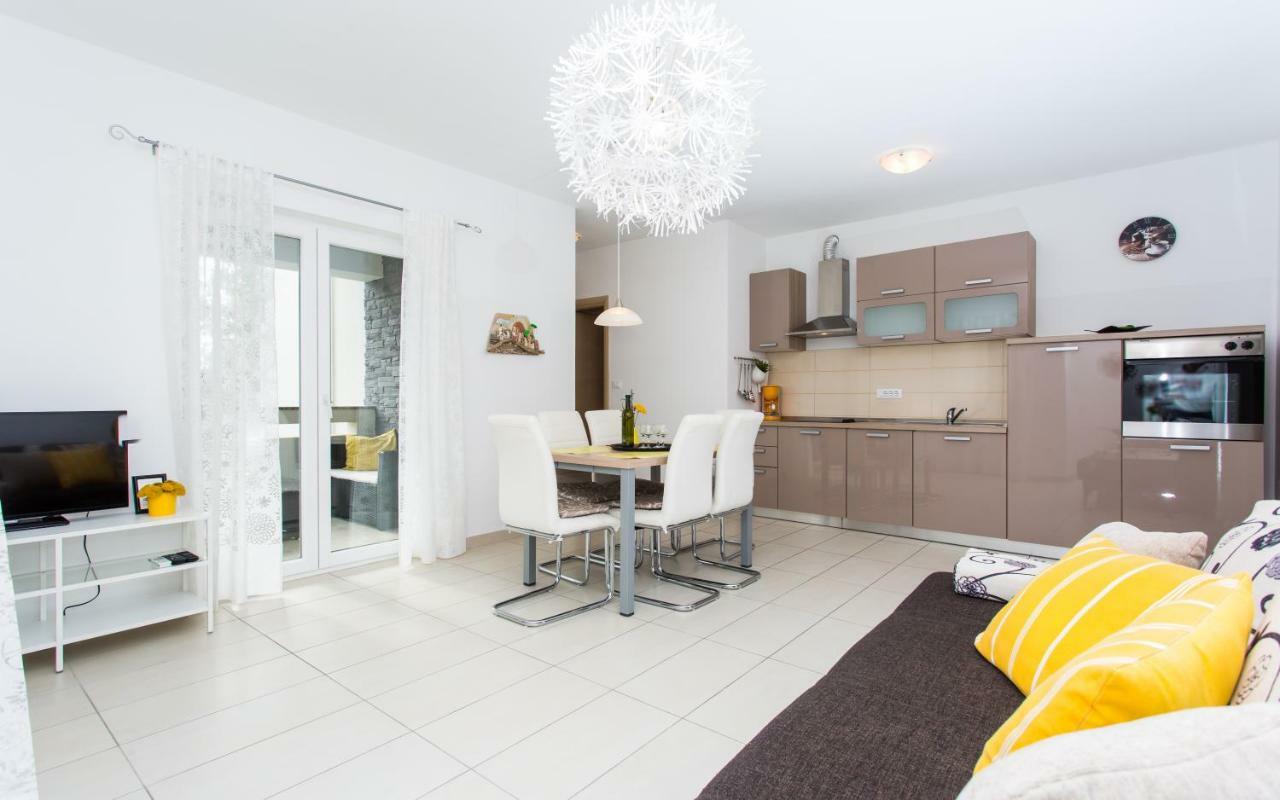 Apartments Matea I Baška Eksteriør bilde